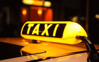 Taxi Driver Exploits Drunken Passenger's Phone